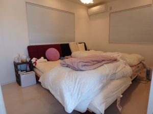 千葉県館山市加賀名の売家　館山の不動産　海が見える別荘　南総ユニオン株式会社　６帖のベッドルーム