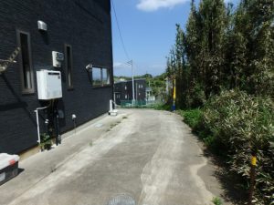 千葉県館山市加賀名の売家　館山の不動産　海が見える別荘　南総ユニオン株式会社　駐車スペースもあります