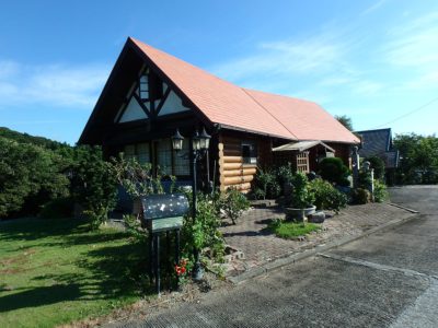 売ログハウス 館山市岡田 4LK 1050万円 サムネイル画像1
