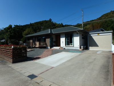築浅売家 南房総市富浦町福沢 1SLDK 2380 サムネイル画像1