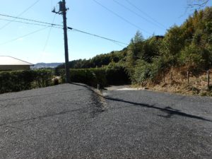 千葉県鴨川市花房の土地 南房総の不動産 鴨川の海が見える物件 進入路方面です