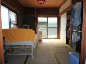 千葉県鴨川市江見吉浦の不動産　中古住宅　海そばの物件　ＤＫ南側隣接の和室