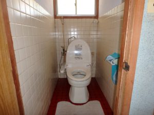 千葉県鴨川市江見吉浦の不動産　中古住宅　海そばの物件　トイレの仕様は簡易水洗