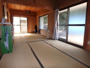 千葉県鴨川市江見吉浦の不動産　中古住宅　海そばの物件　懐かしい感じですね