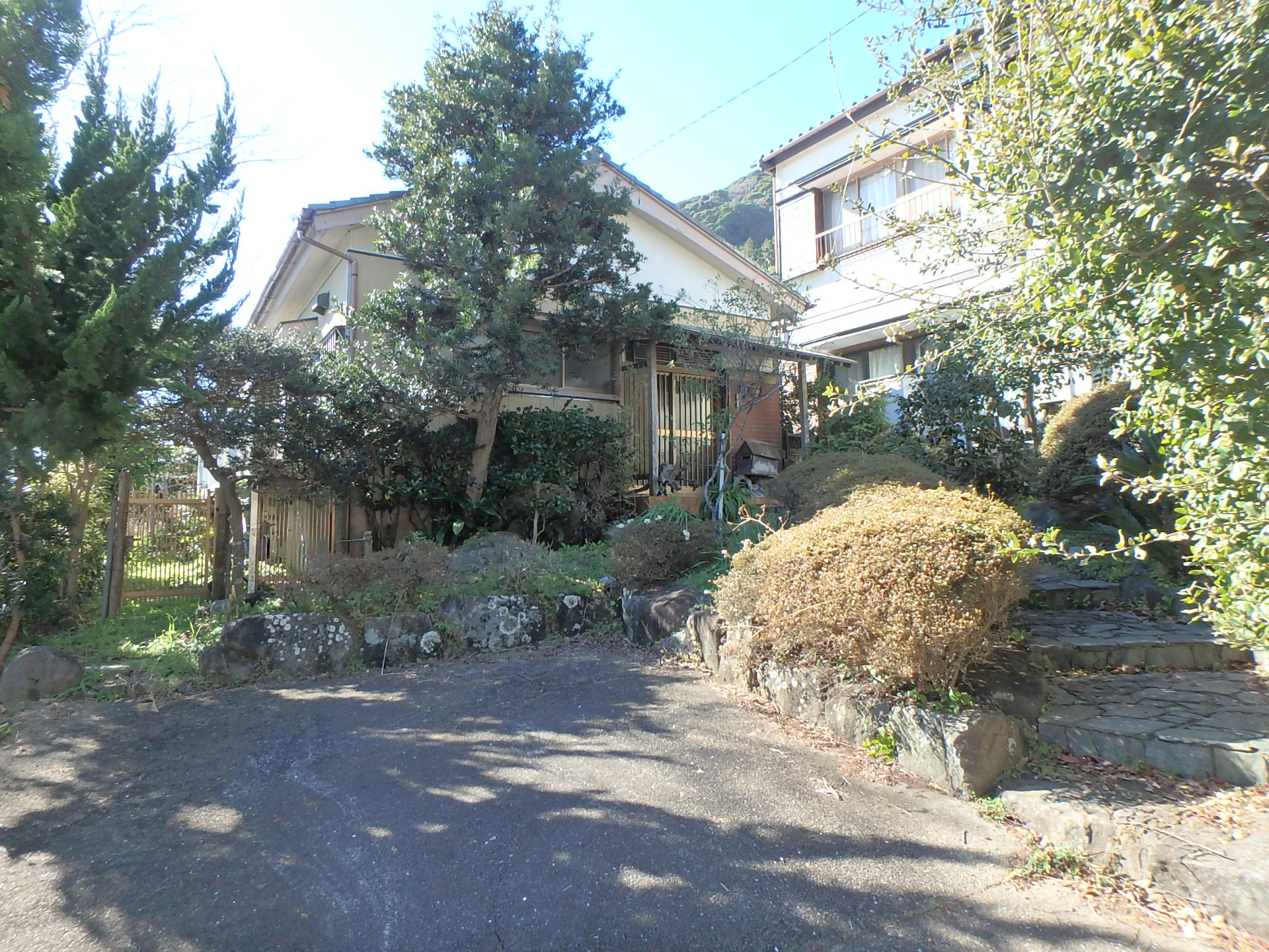 千葉県鴨川市天面の不動産、中古住宅、海望む高台、ご商談中