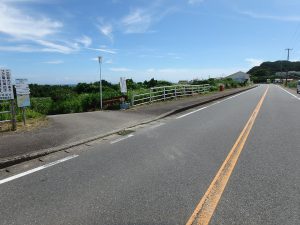 千葉県南房総市千倉町白間津の不動産、海が見える土地、海一望の別荘用地、上がって県道に出ました