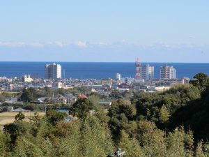 千葉県鴨川市来秀の不動産、別荘、海が見える高台、前原海岸方面です