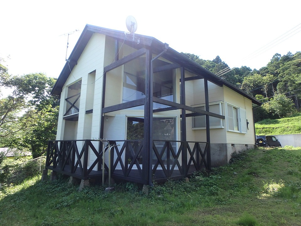 千葉県鴨川市二子の売り別荘ご商談中