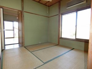 千葉県館山市布良の不動産、海近物件、平家戸建て、海望む、格安物件、まずお隣の和室です