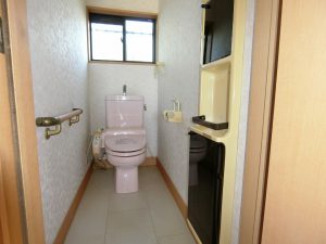 千葉県館山市那古の不動産、戸建て、海の近く、移住用途、手洗い付きのトイレ