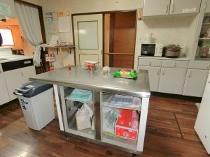 千葉県富津市小久保の不動産、戸建て、貸別荘、海の近く、配膳台も付いている
