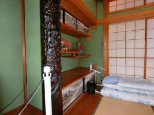 千葉県富津市小久保の不動産、戸建て、貸別荘、海の近く、床柱も技が光ります