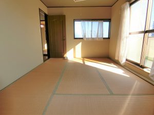 千葉県南房総市和田町花園の不動産、海近く、別荘、バルコニー付の６帖