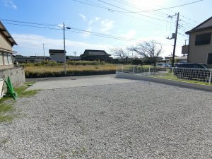 千葉県館山市那古の不動産、新築戸建て、別荘や移住、物件南側は開けた環境です