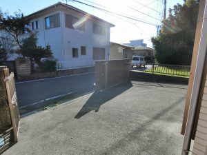 千葉県南房総市和田町花園の不動産、海近く、別荘、ここにも駐車可能ですね