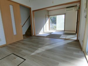 千葉県館山市竜岡の不動産、中古戸建て、移住物件、ダイニング奥に和室がある