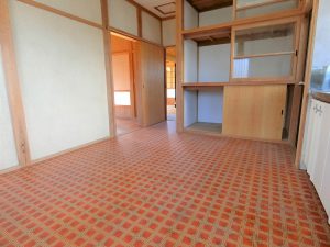 千葉県館山市二子の不動産、平家、移住、別荘、造付の食器棚がある