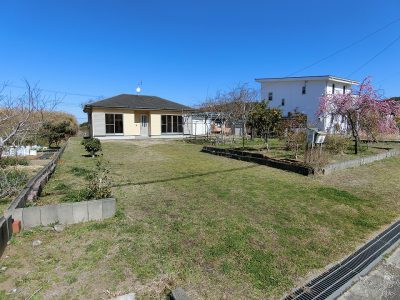 広庭付売別荘 館山市神余 2DK ご商談中 サムネイル画像1