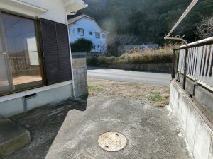 千葉県館山市波左間の不動産、建物、海が見えるて海に近い物件、別荘、車は小型一台分かな