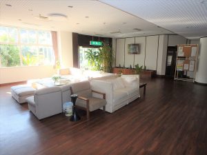 千葉県館山市洲崎の不動産、洲崎ロイヤルマンション、別荘、移住、中央の談話コーナーです