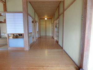 千葉県南房総市白浜町滝口の不動産、戸建て、贅沢な一間幅の廊下