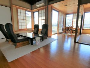 千葉県南房総市市部の不動産、内房岩井の別荘、実に贅沢な造りですね