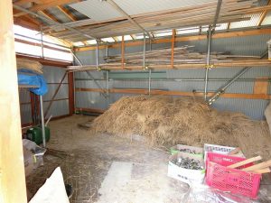 千葉県鴨川市南小町の不動産、ログハウス付き土地、ポツンと一軒家、別荘、山林、米づくりしてたのかな？