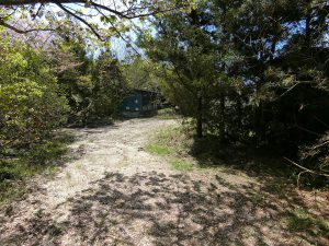 千葉県鴨川市南小町の不動産、ログハウス付き土地、ポツンと一軒家、別荘、山林、広い敷地です