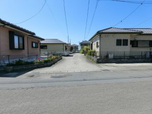 千葉県南房総市千代の不動産、旧三芳村の平家住宅、庭付き、東側の接道は分譲地内私道