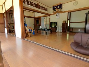 千葉県館山市坂田の不動産、戸建て、海が近い、海が見える物件、２和室と縁側をオープンに