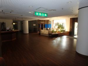 館山市洲崎の「洲崎ロイヤルマンション」、昭和なテイストかな