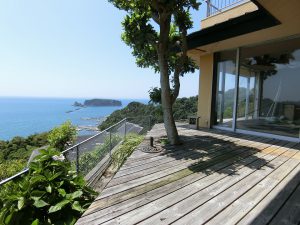 海一望、鋸南町アルカディア別荘地、デッキに出てみました