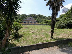 館山市波左間、海岸近くの広い土地、広い敷地ですね