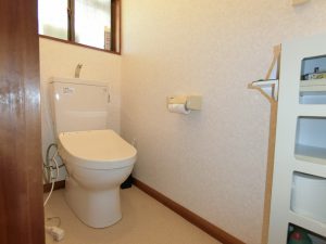 館山市浜田の中古戸建て、そして１階のトイレです