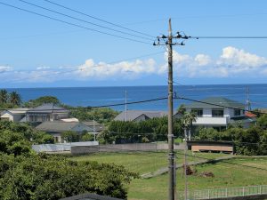 館山市浜田の中古戸建て、空気が澄めば富士山の姿も