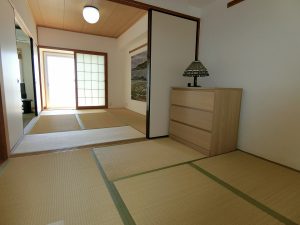 和室を北側から