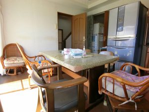 南房総市千倉町白間津の売中古住宅、LDKは15帖半