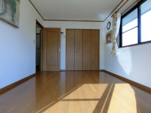 東洋室を南側より撮影