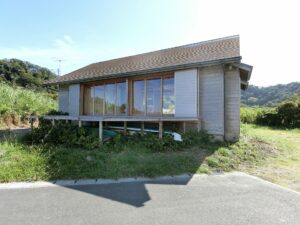 北側からの外観
