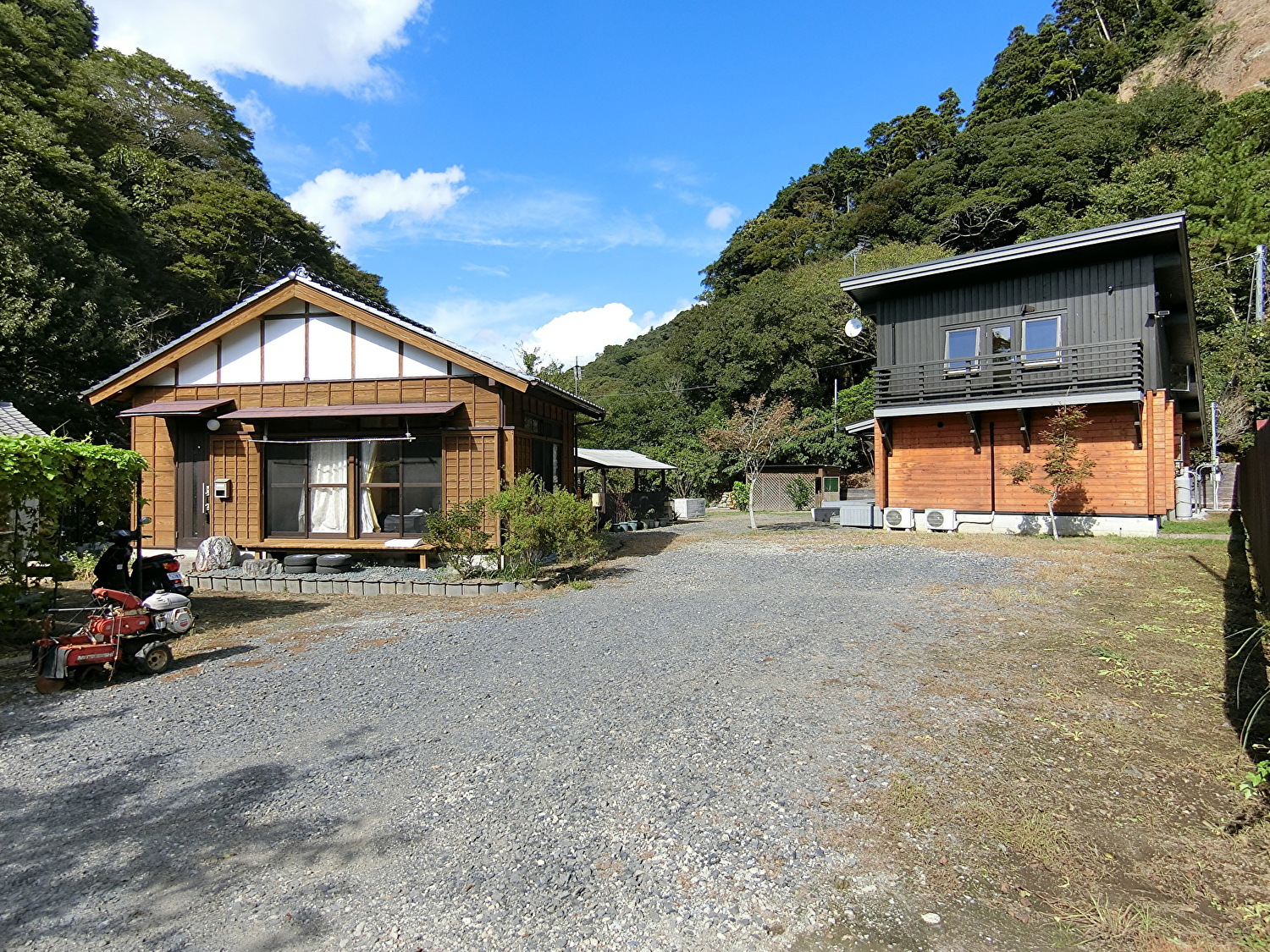川沿い築浅売家　安房郡鋸南町市井原　2SLDK＋1DK離れ　4950万円 サムネイル画像1