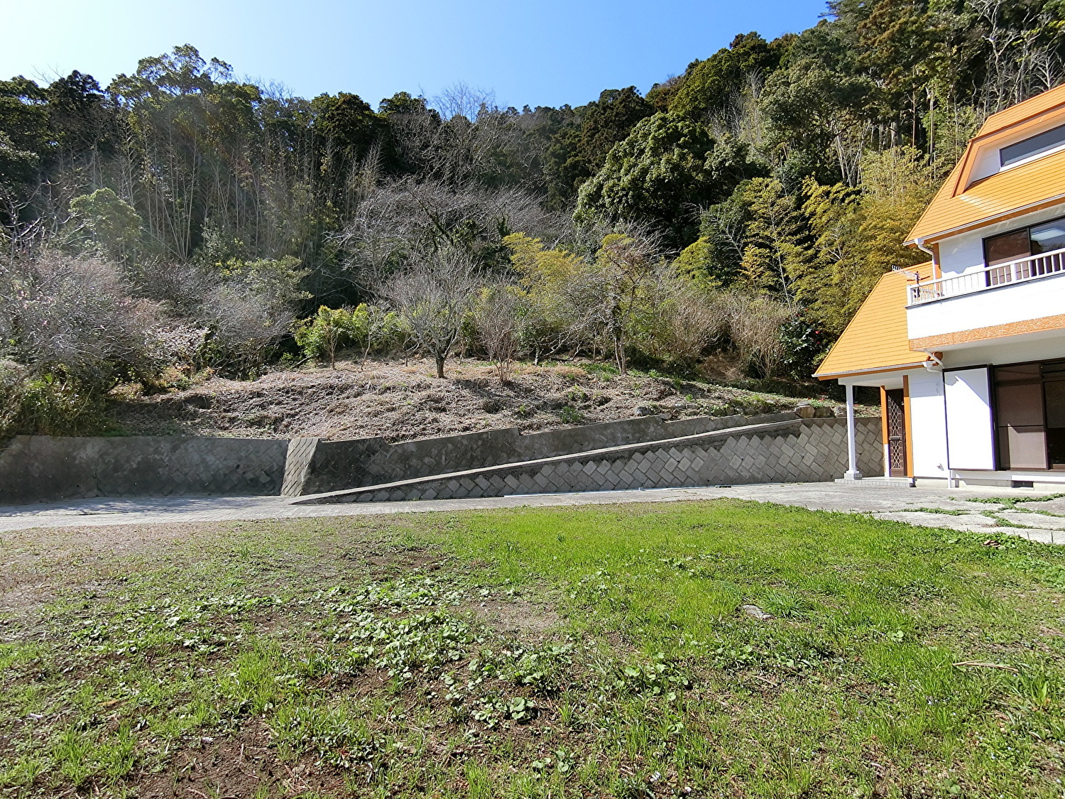 プチ山林付大型売別荘　安房郡鋸南町下佐久間　4LDK　ご成約済 サムネイル画像2