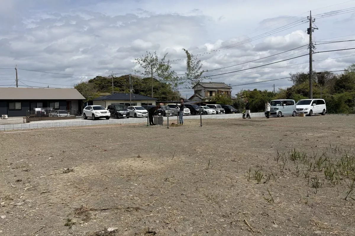 【ここに大和田家の新しい家が建つ】