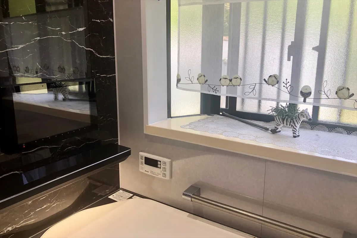 【テレビ付きのお風呂場】