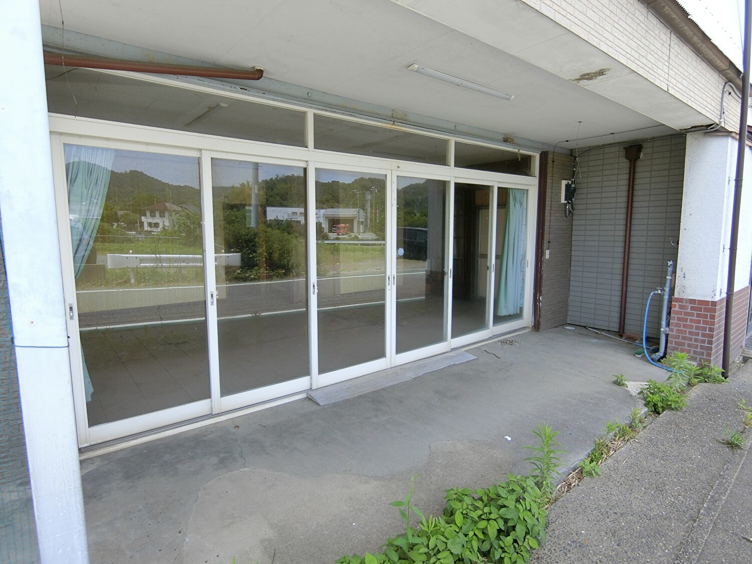 店舗・倉庫付売家　南房総市和田町中三原　6DK他　800万円 サムネイル画像2