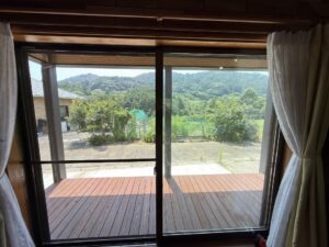 LDKの南に設けた大きな窓